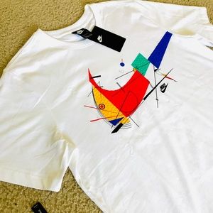 Brand new Nike T-Shirt size LG